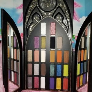LE KVD Saint & Sinner Palette - Holiday 2017